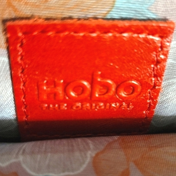 HOBO The Original Gray/Taupe Leather Double Kisslock Makeup Bag - Picture 5 of 10